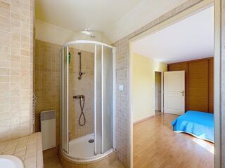  Maison  vendre 8 pices 240 m