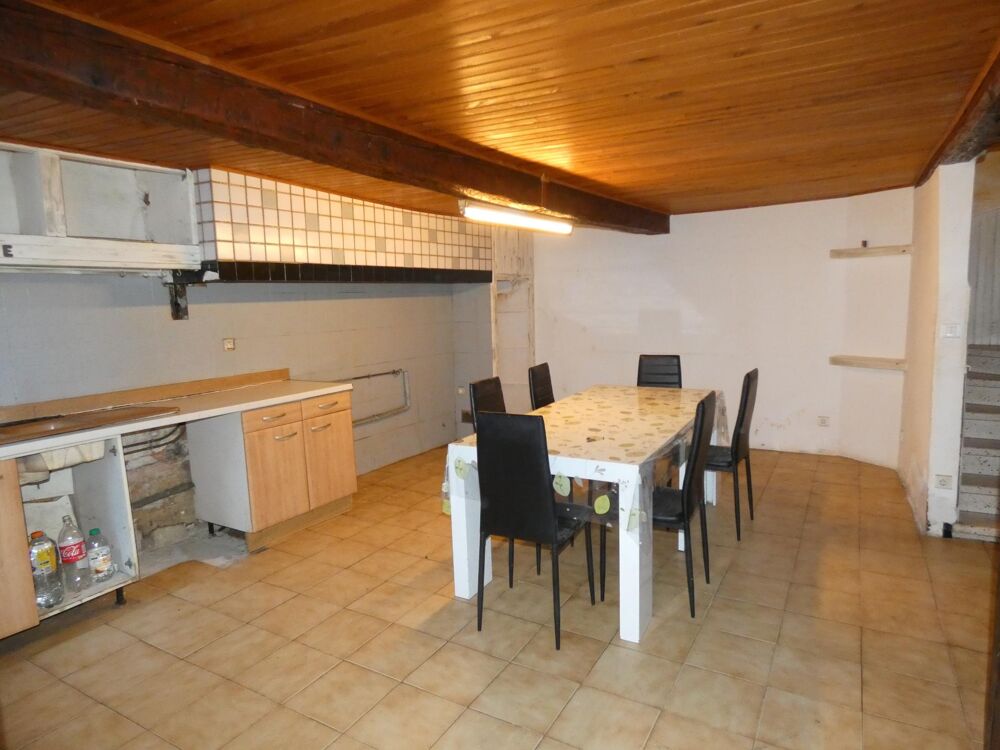 Vente Maison MaisonT4 d'environ 85m² avec cour de 25m² en plein coeur du village Esperaza