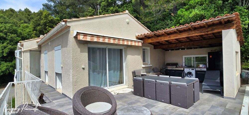 Vente Maison Villa rénovée avec piscine, vue dégagée et calme absolu Le revest-les-eaux