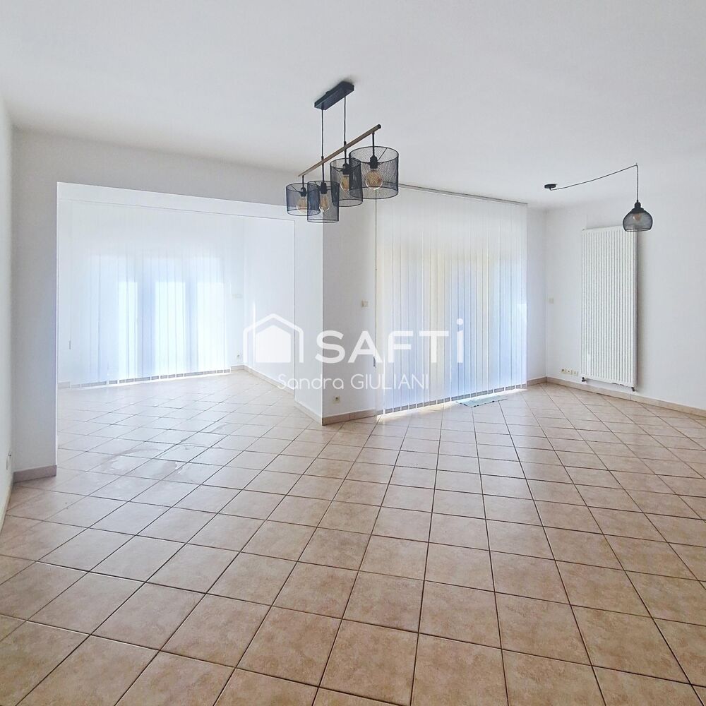Vente Appartement APPARTEMENT 3 CHAMBRES EN REZ-DE-CHAUSSÉE AVEC TERRASSE, 3 PARKINGS AUX PORTES DES FRONTIÈRES ! Mexy
