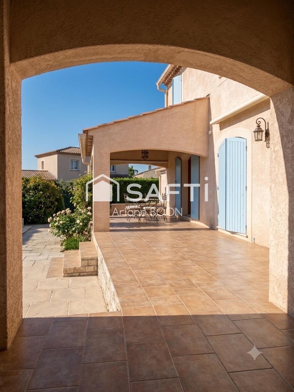 Vente Maison Pertuis : villa T6 de 166m² au calme avec piscine Pertuis