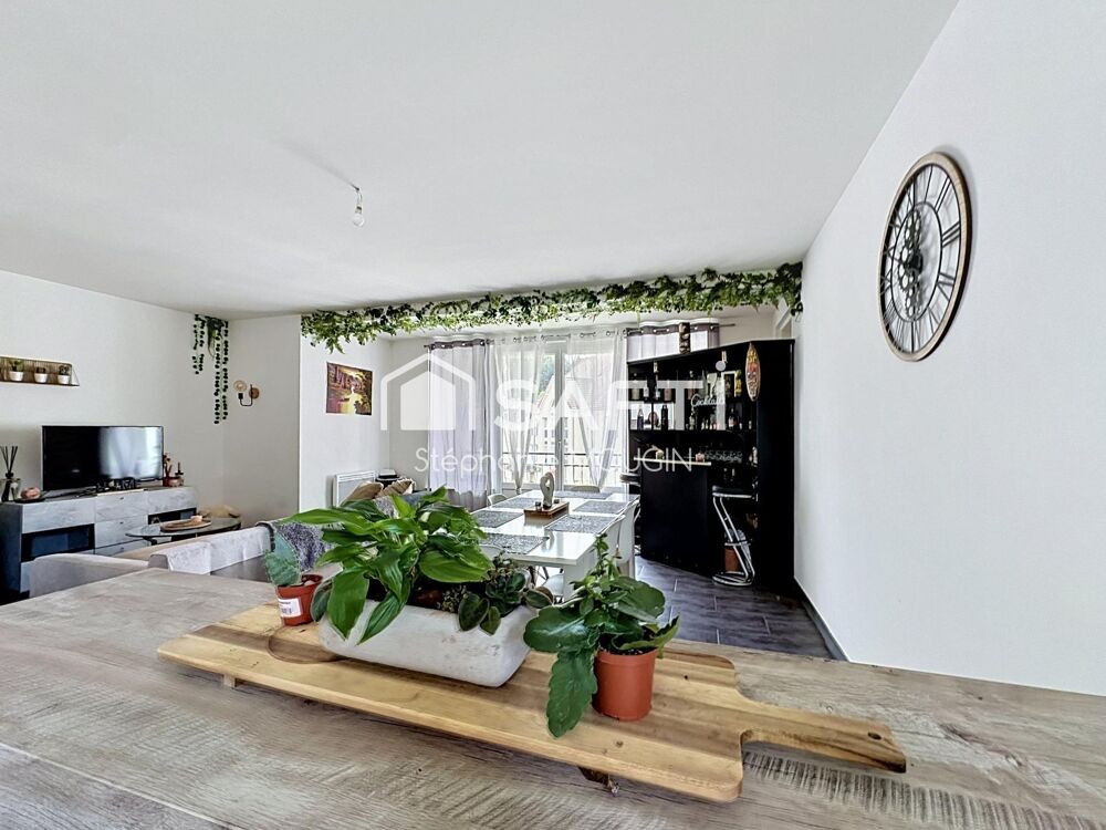 Appartement lumière traversante, 3 ch, garage, exterieur.