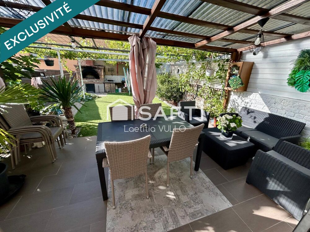 Maison semi-mitoyenne d'environ 133 m², 5 chambres, terrasses à PETITE-ROSSELLE