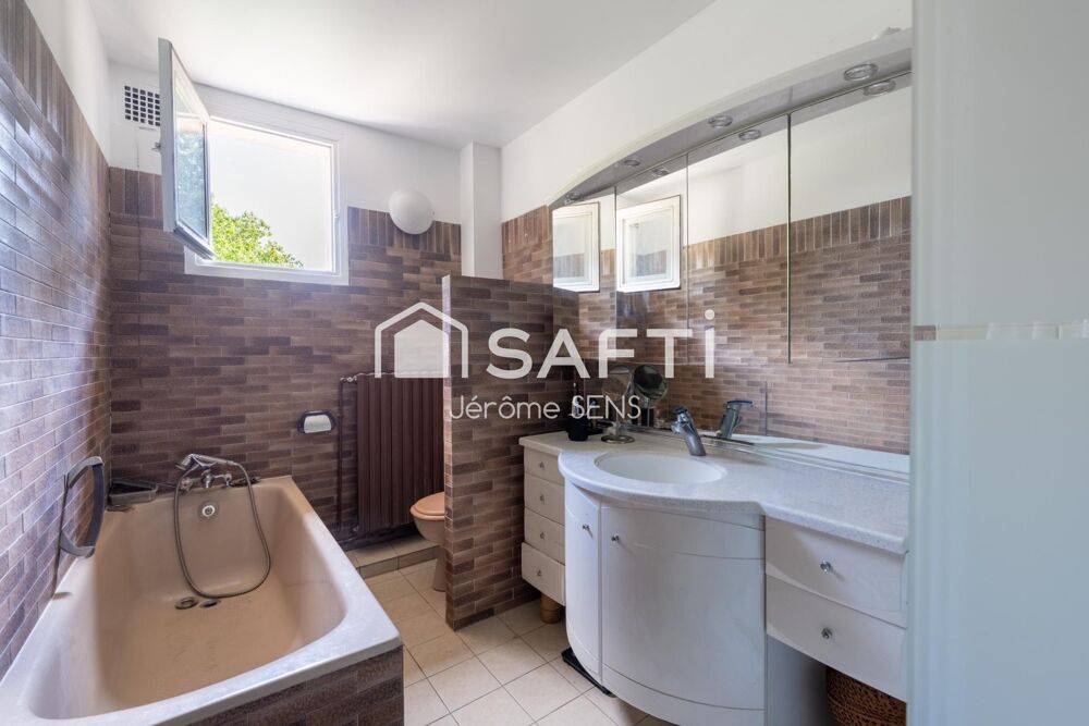 à vendre  Maison La Celle-Saint-Cloud (78170)