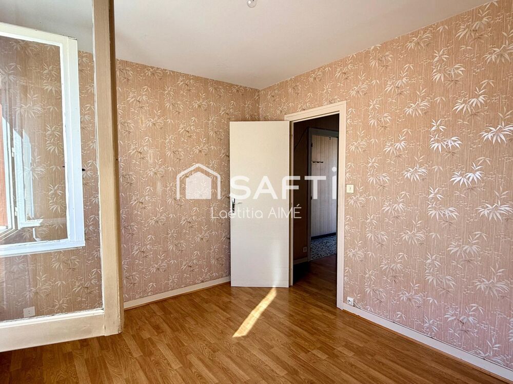 Vente Maison LA ROCHELLE - MAISON A RENOVER, BEAU POTENTIEL, JARDIN ET GARAGE / SOUS-SOL La rochelle