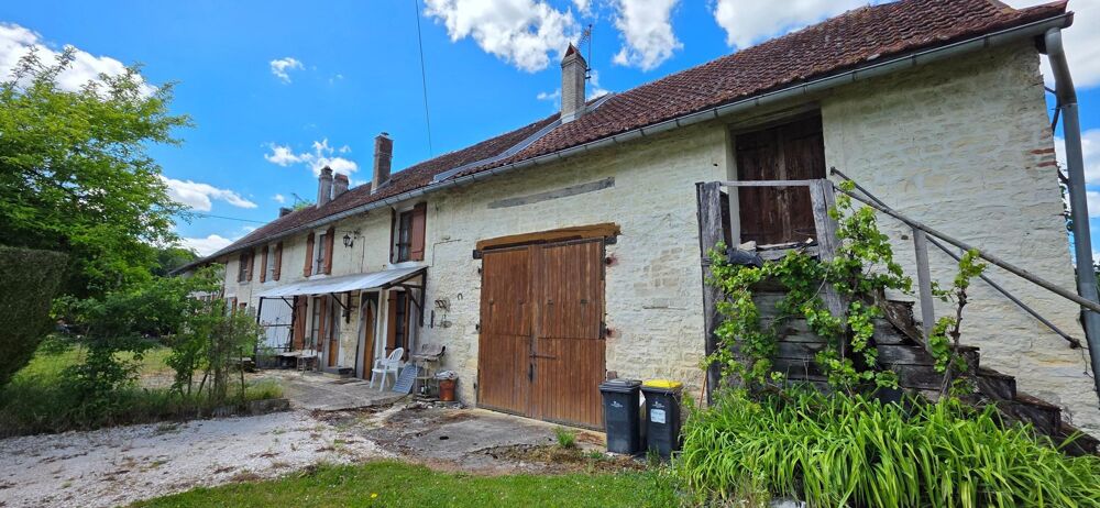 Vente Maison Maison de caractère à rénover – 220 m² habitables sur 2 500 m² de terrain – Gevrolles Gevrolles