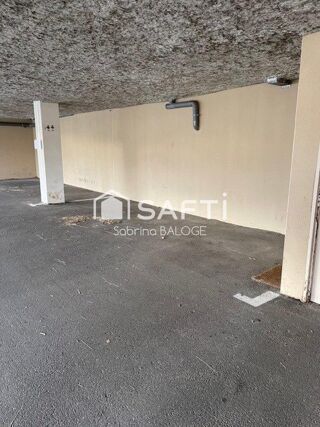  Parking / Garage à vendre 