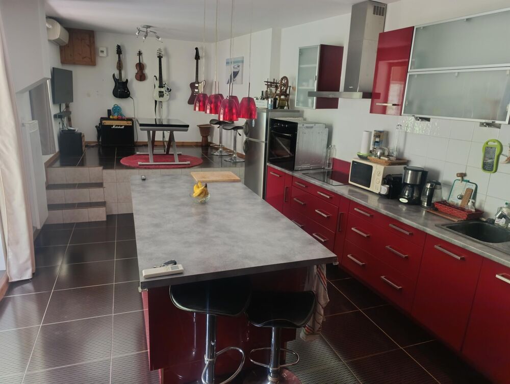 Vente Maison maison 3 chambres avec dépendances proches écoles et commerces Belley
