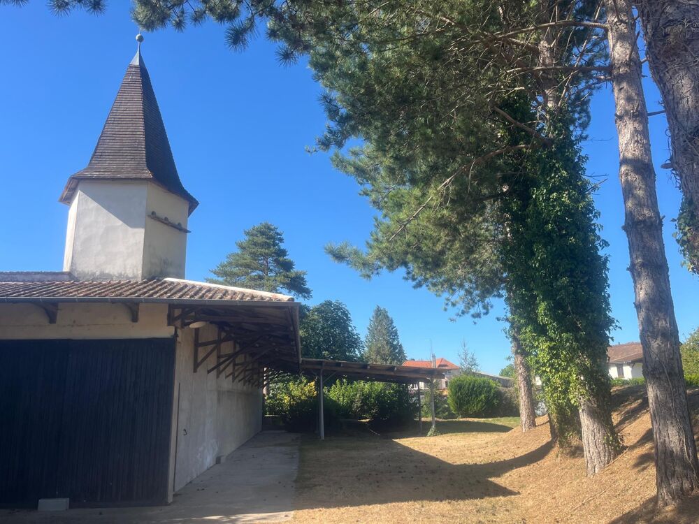Maison de caractère avec très grand terrain