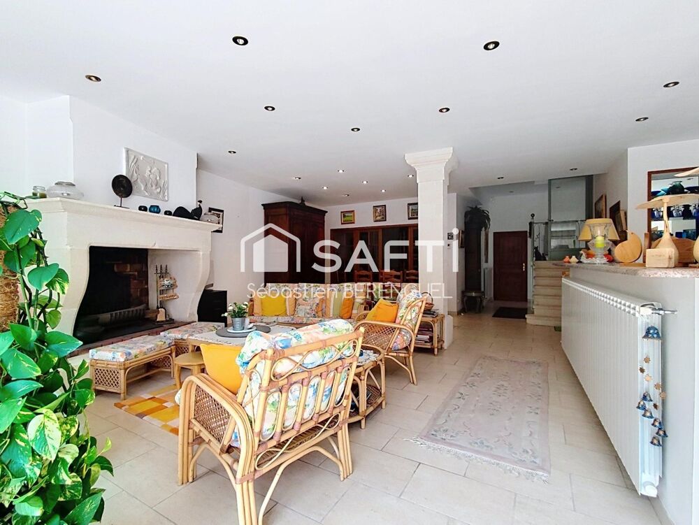 Vente Maison LOUPIAN – Maison vigneronne 255 m² – Cour, Patio 110 m² – Garage – 2 logements possibles Loupian