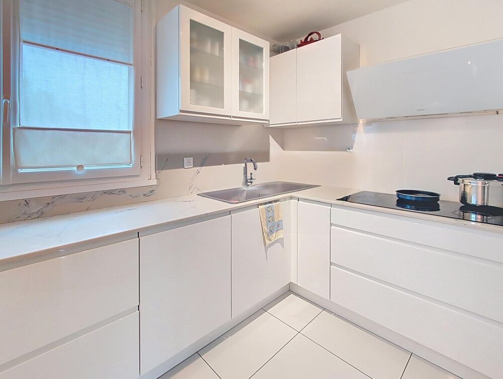 Appartement 4 pièces entièrement rénové à Carbon-Blanc