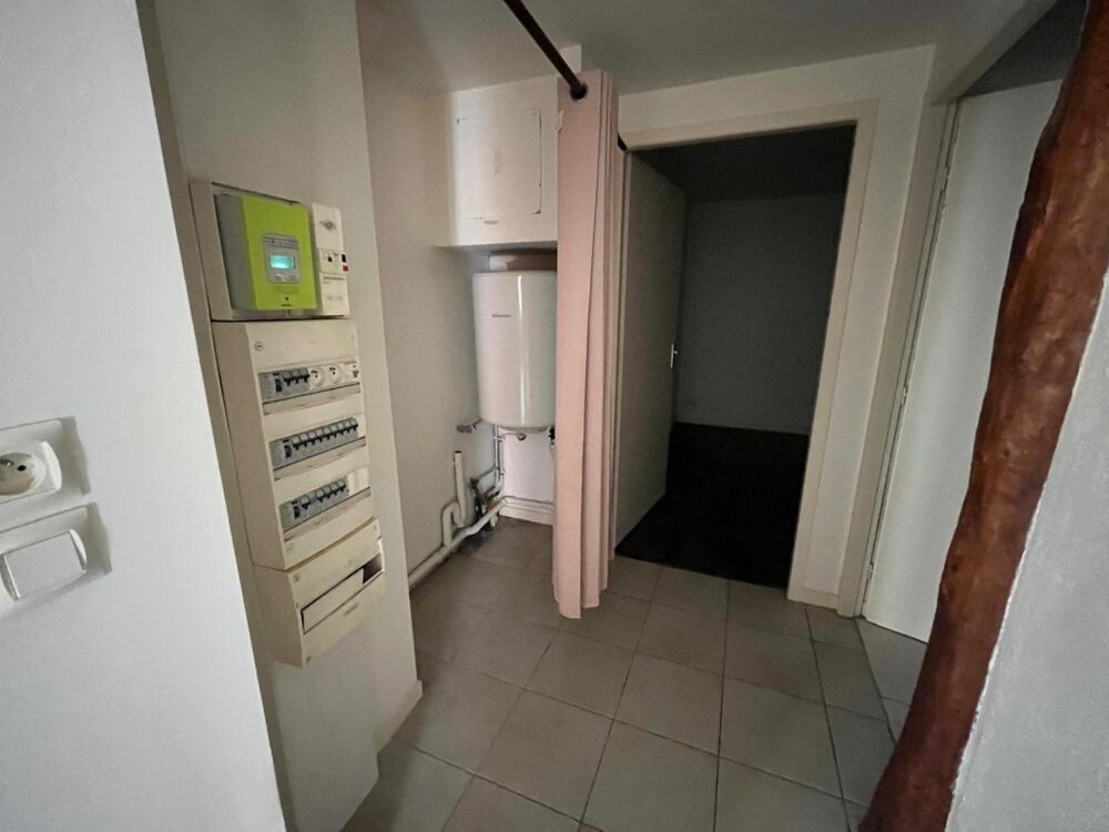Location Appartement T2 au rez de chaussée d'un immeuble bien situé 38460 CREMIEU Cremieu