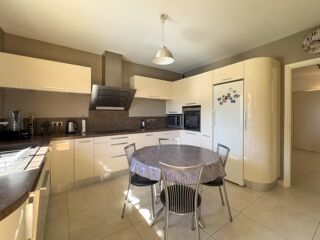  Maison � vendre 6 pi�ces 195 m�