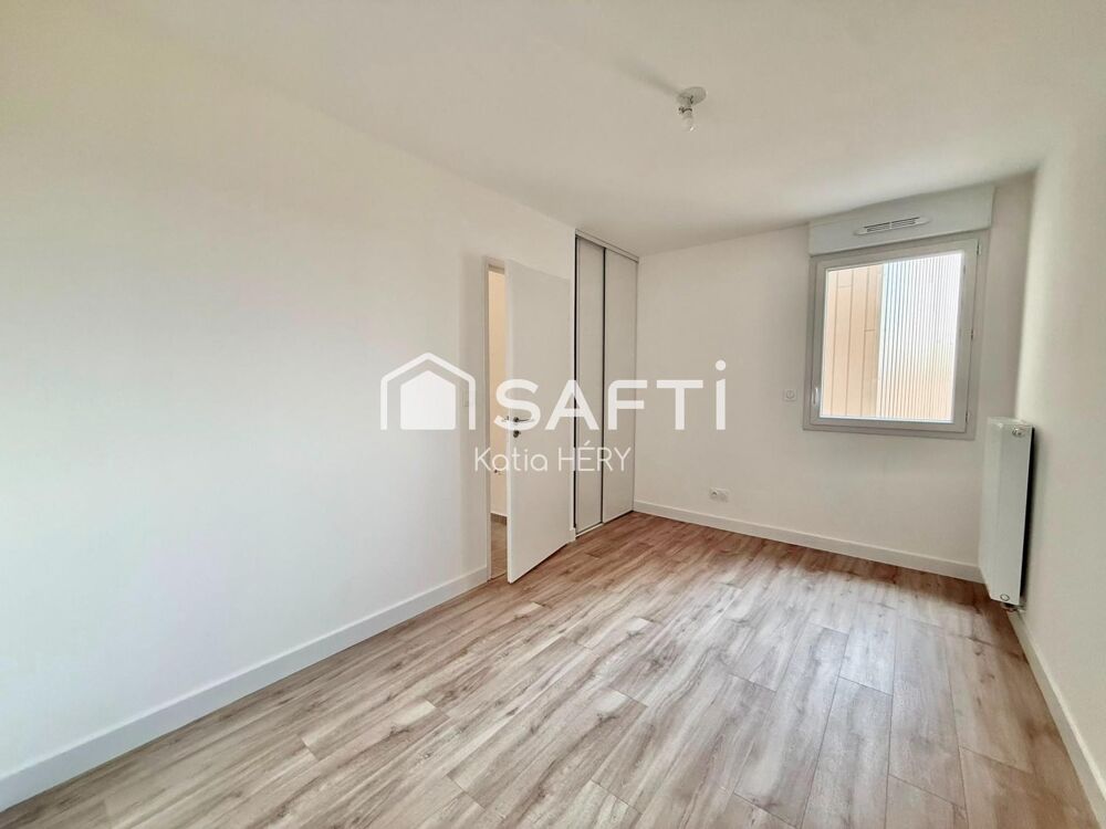 APPARTEMENT AVEC BALCON, CAVE, 2 PARKINGS