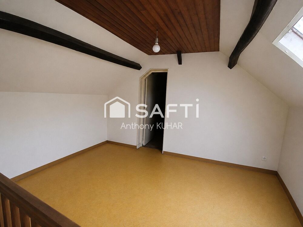 Charmante maison avec terrain arboré, garage et dépendance