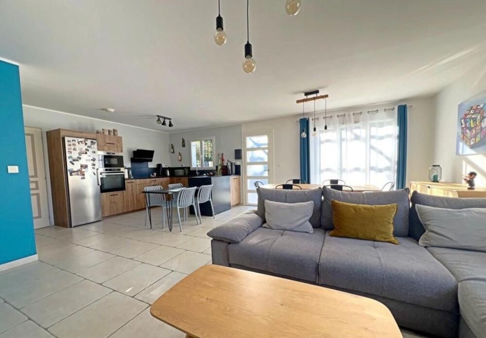 Vente Maison Maison 5 pièces 87 m² Eyguières