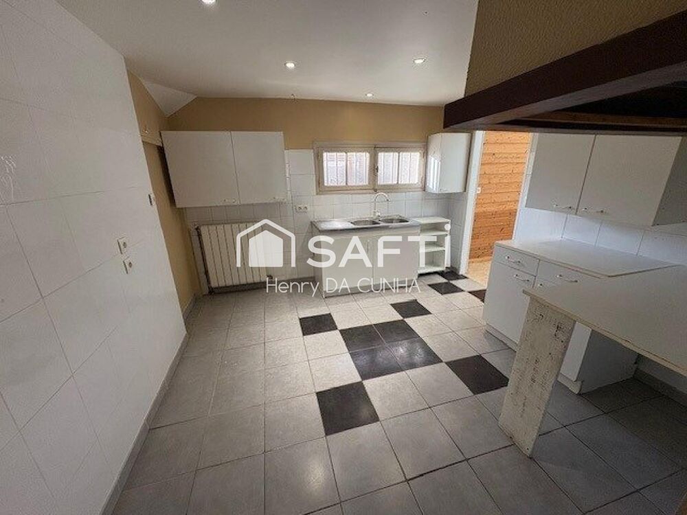 Vente Maison Maison de ville mitoyenne plain-pied avec jardin Saint-symphorien