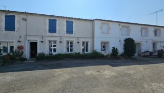  Immeuble à vendre 426 m² Lucon