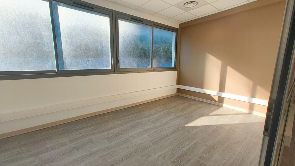   Local professionnel 100m² Saint-raphael
