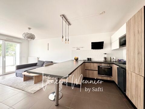   T3 lou� Meubl� / terrasse 14 m2 et Garage Appartement - 3 pi�ce(s) - 61 m�