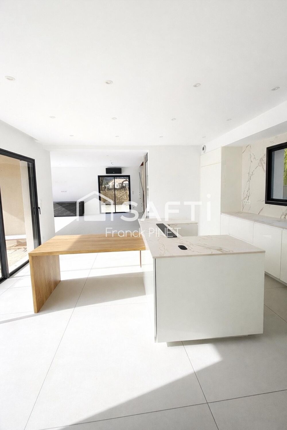 Maison Moderne de 2022 avec piscine . Oppede