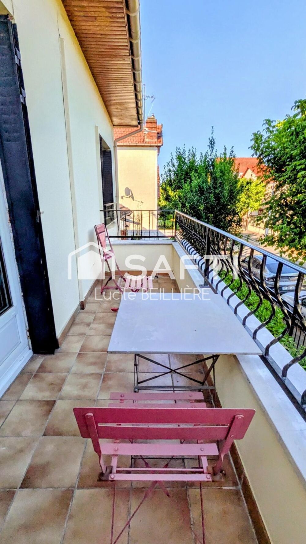 Vente Maison A Drancy 93700 – Maison de 115 m², 5 pièces, 4 chambres, un séjour donnant sur un balcon, un terrain de 127 m² Drancy