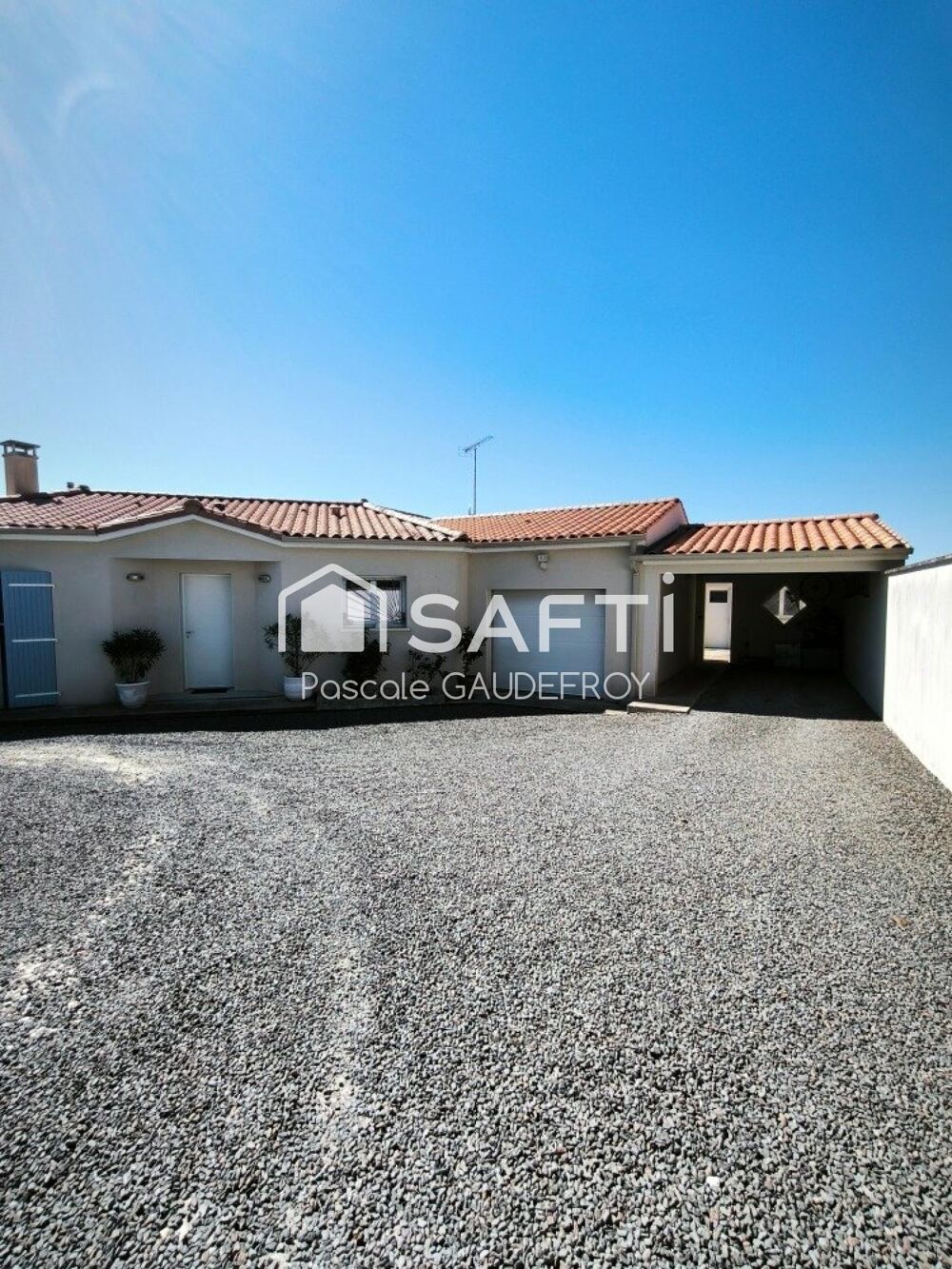 Vente Maison GÉMOZAC – MAISON PLAIN-PIED 103 M² – 3 CHAMBRES – GARAGE – TERRAIN 1 364 M² Gemozac