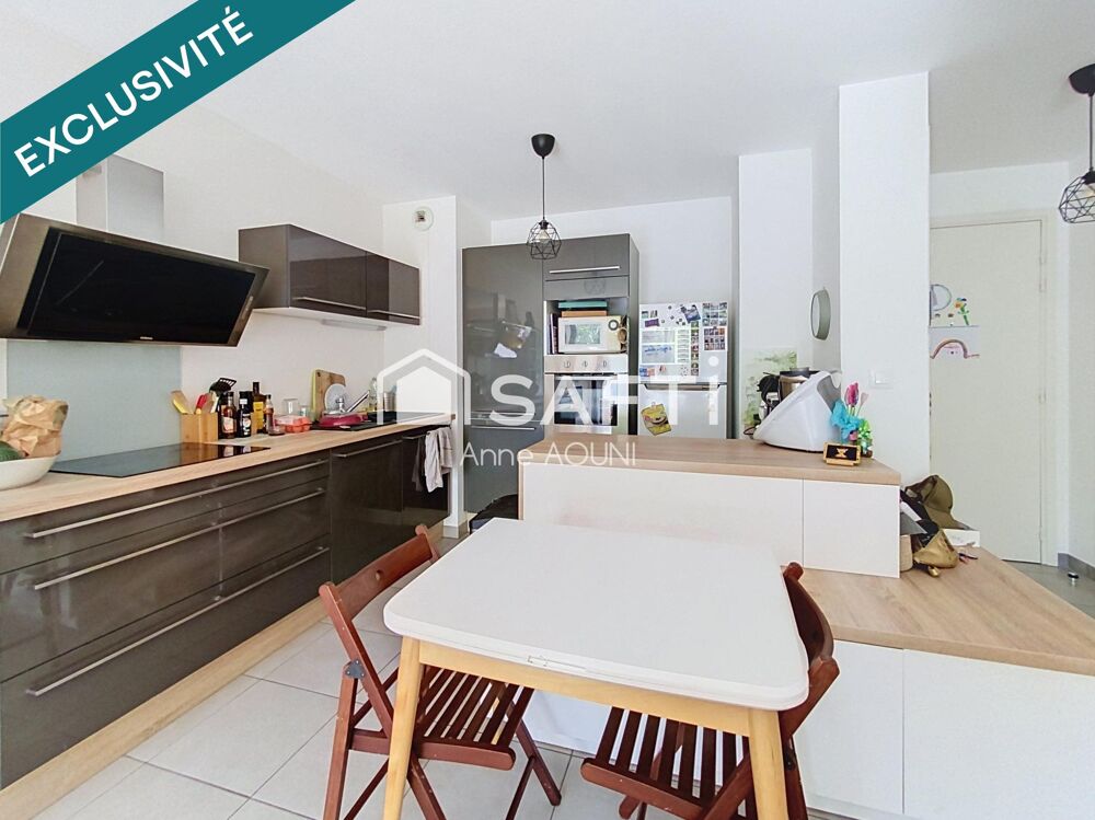 T4 avec terrasse + balcon avec 2 places de parking