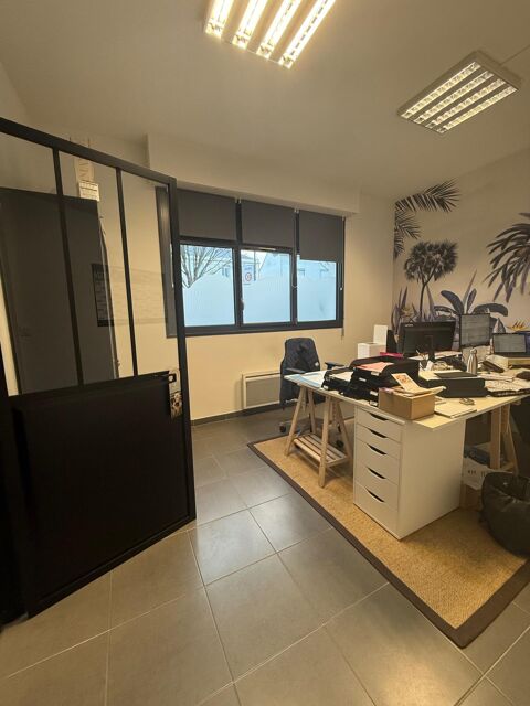   Murs commerciaux 120 m² + terrain constructible 92 m² à Angers 
