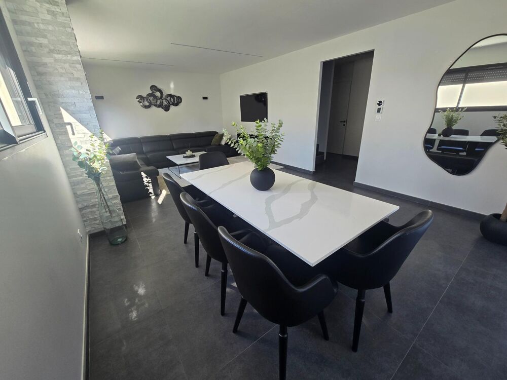 Maison d'architecture moderne de 145m2, 6 pièces