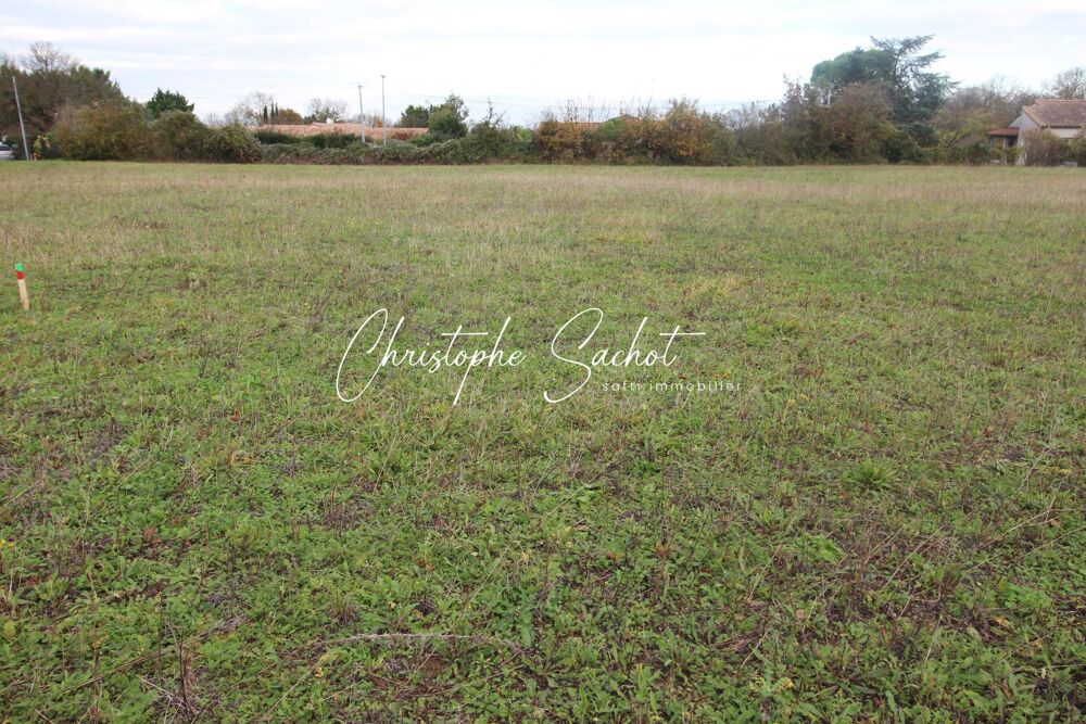 Vente Terrain Parcelle de 942 m2 à Bâtir sur la commune de La Foye-monjault 79360 La foye-monjault