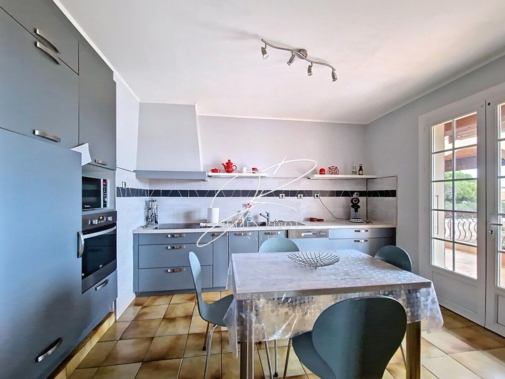 Vente Maison Maison T5 170 m� terrain 2300 m� garage et piscine Serignan