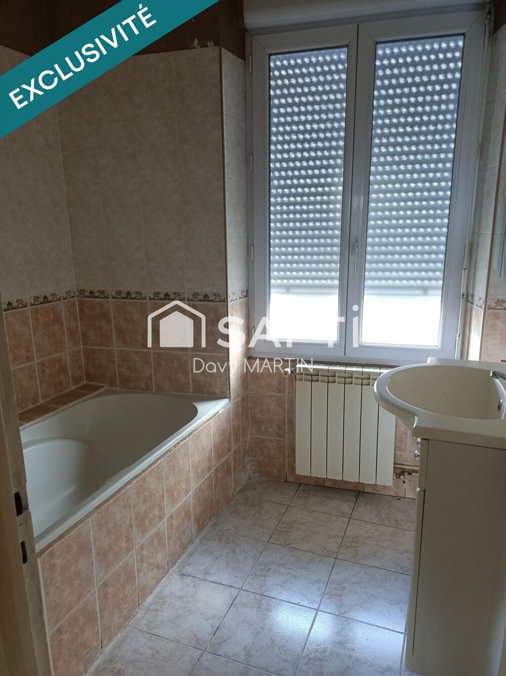 Une grande maison a remodeler.