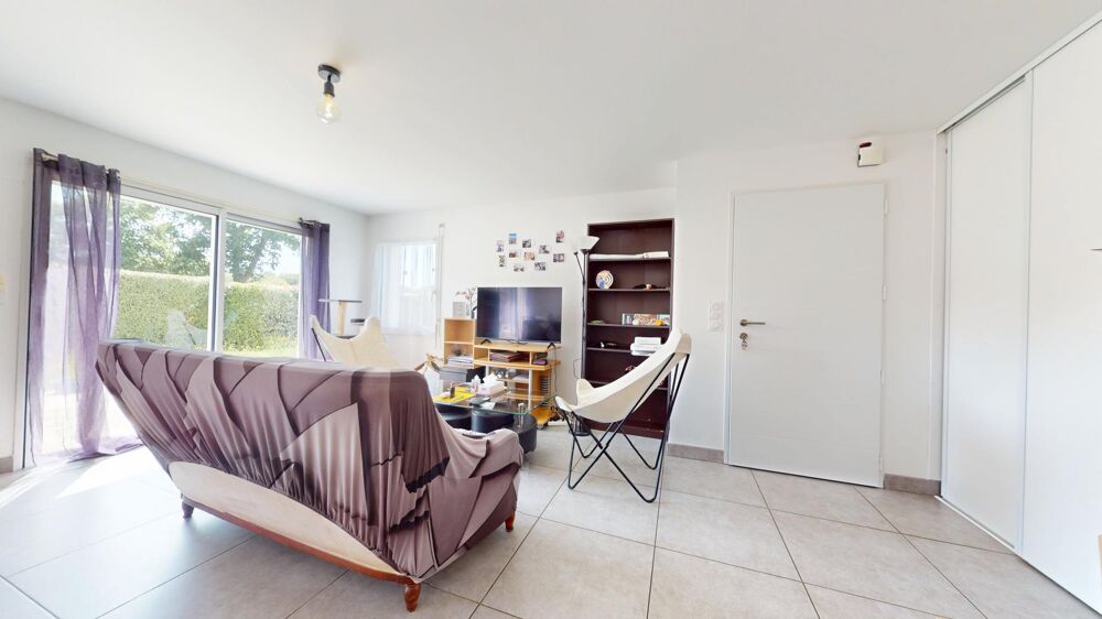Maison plain-pied, 3 chambres, garage et jardin de 499 m².(Visite virtuelle disponible)