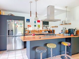  Maison � vendre 8 pi�ces 219 m�