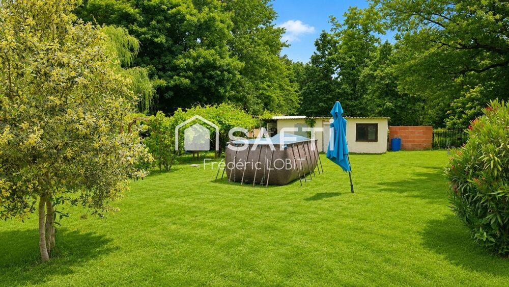 belle maison situé sur la commune de Les peintures avec une superficie de 136 m2 sur un terrain de 3818 m2 avec des dépendances