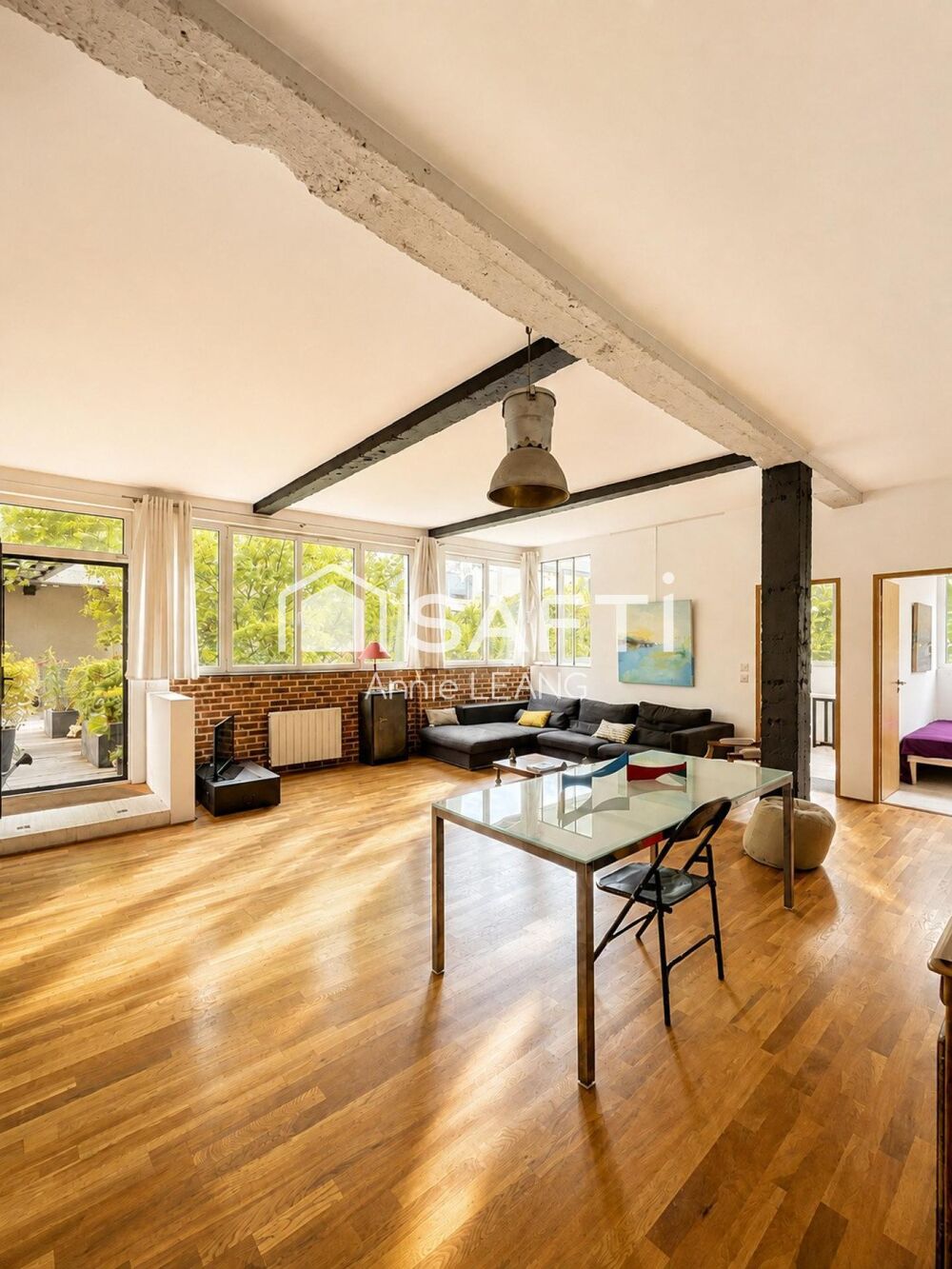 Loft de caractère 103 m²  3 chambres  Parking  À 15 min du métro Mairie de Montreuil