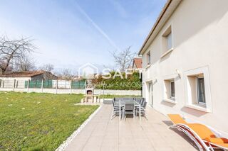  Maison  vendre 9 pices 199 m