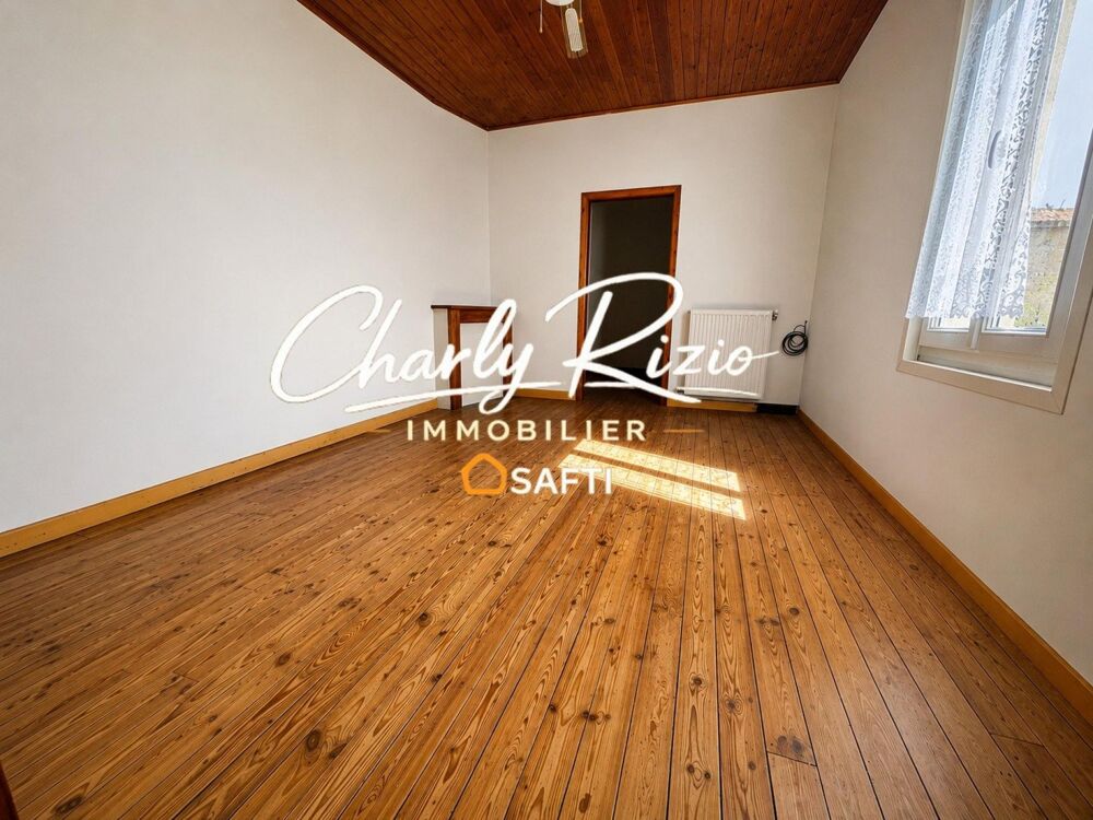 Maison à rénover à Villepot 5ch 110 000€ FAI 142m²