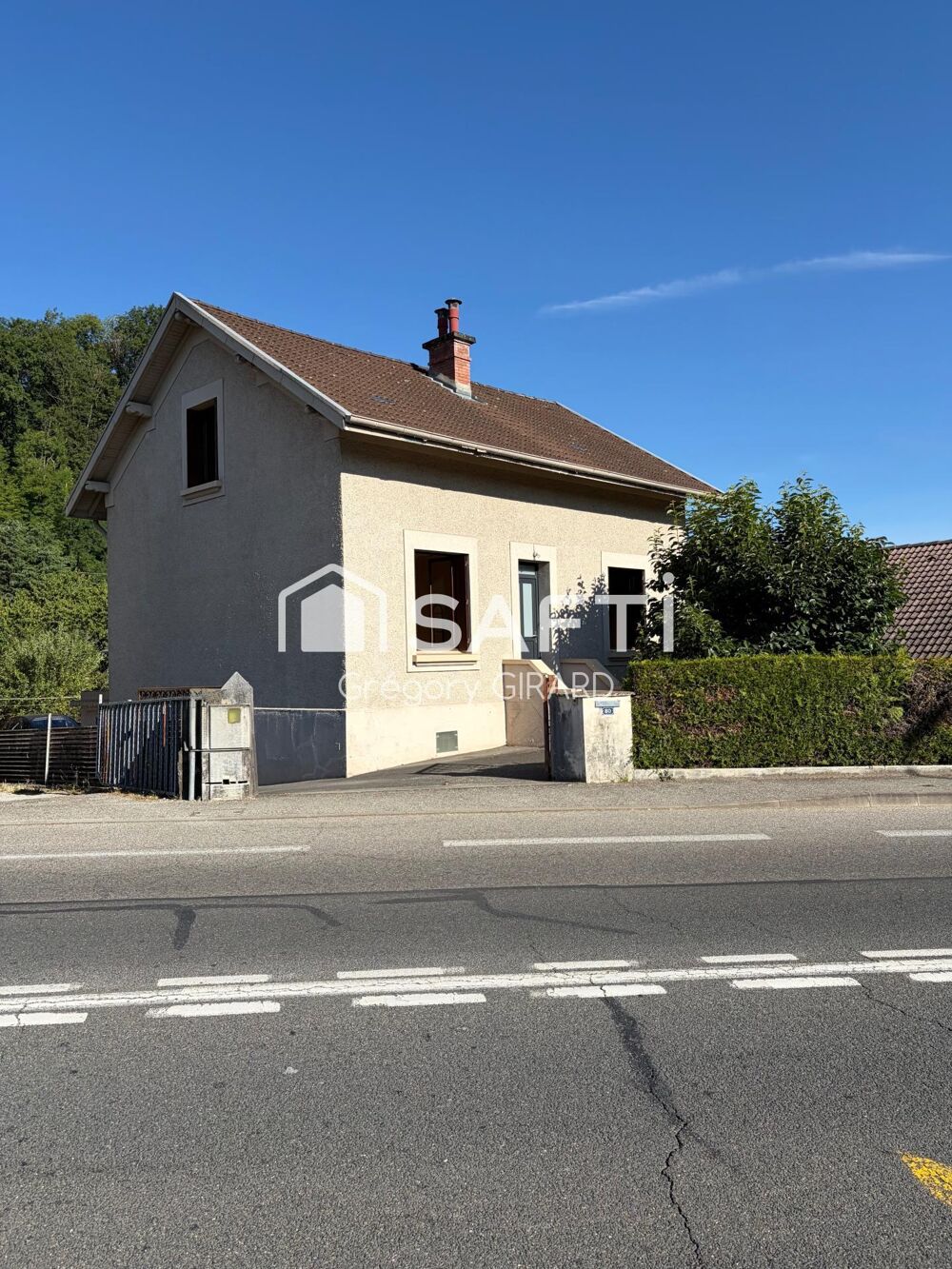 Belle maison de famille proche de toute commodité et un fort potentiel.