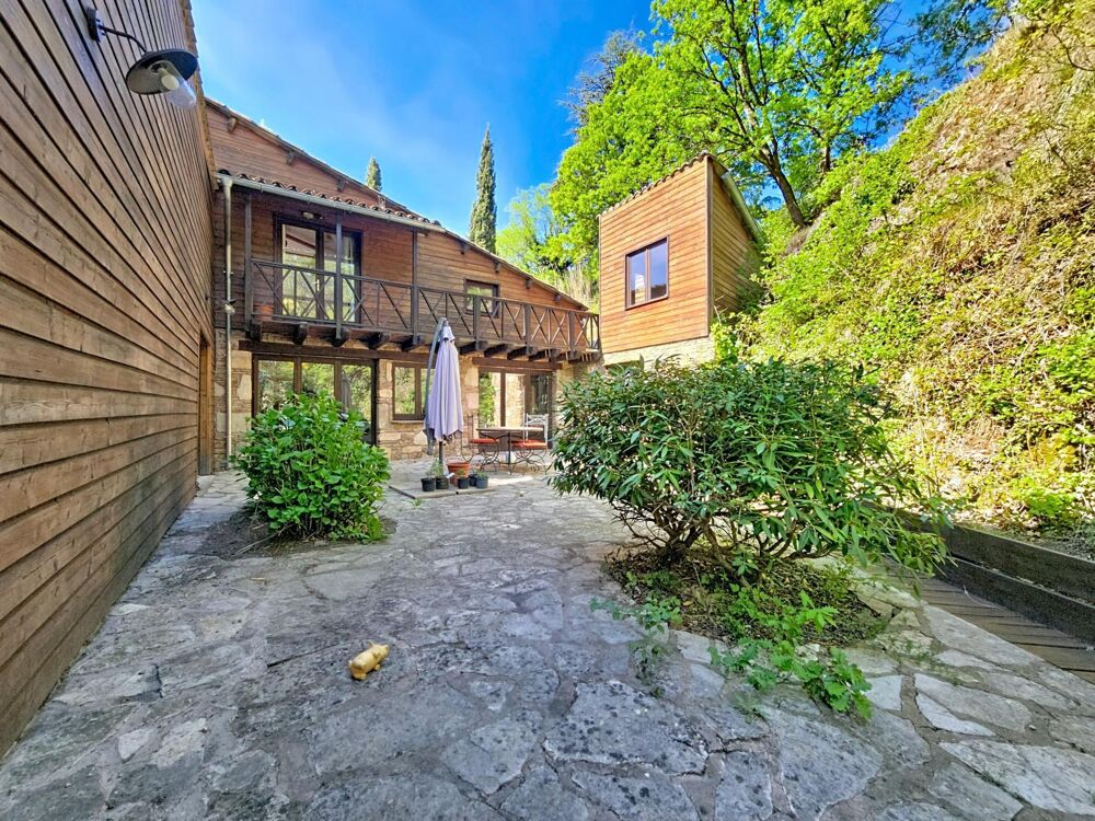 Vente Maison Superbe maison de caractère implantée sur son grand terrain Faugeres