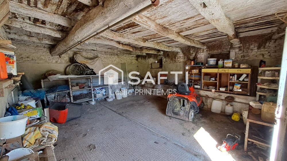 Vente Maison Grange à rénover sur 1500 m² de terrain constructible Saint-hilaire-des-loges
