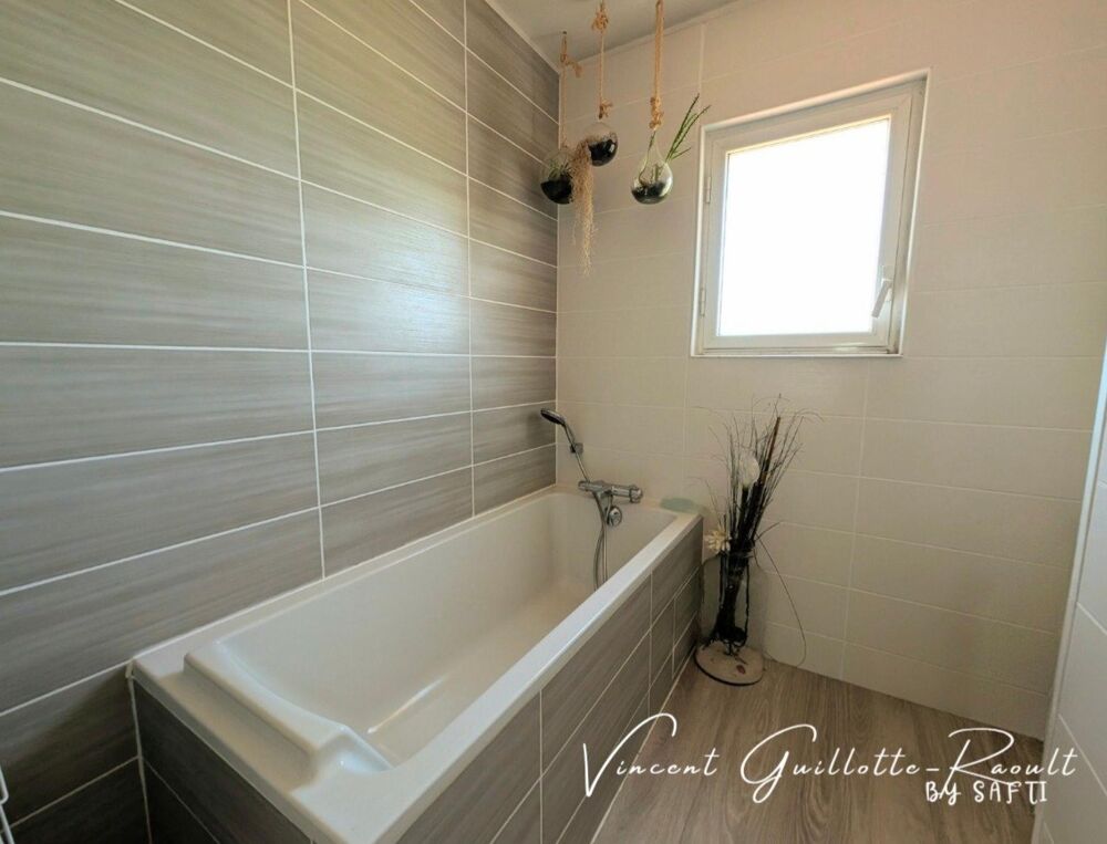 � vendre  Maison Port-Saint-P�re (44710)