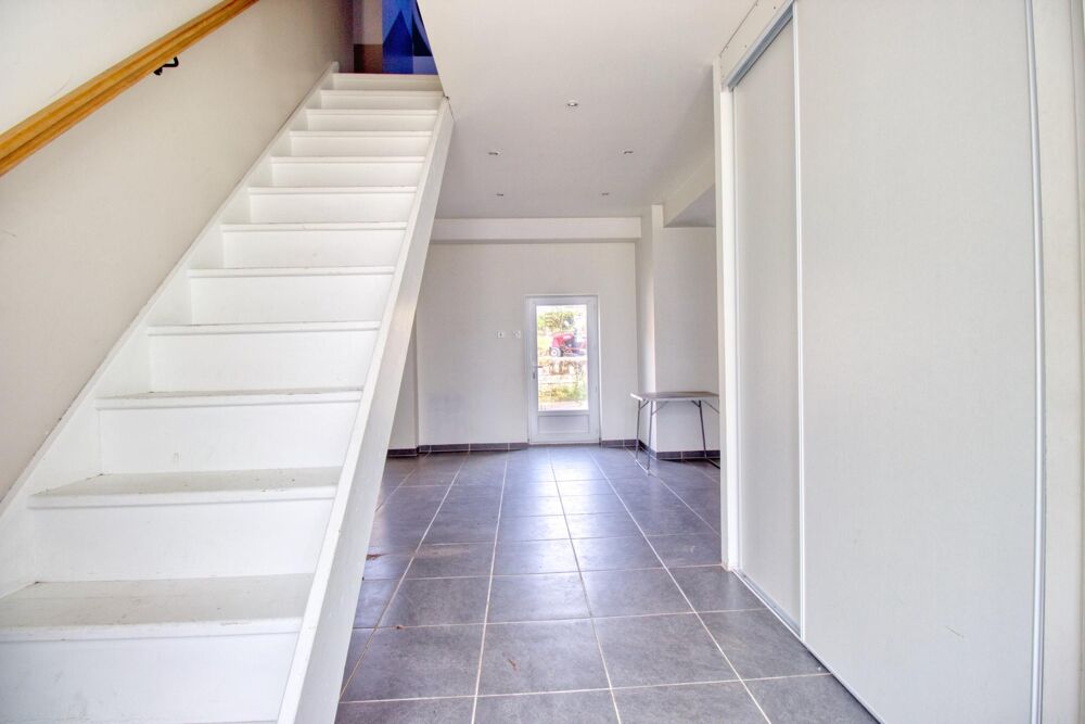 Vente Maison Maison de ville familiale  de 152 m² avec grand jardin de 1 526 m². Saint-juery