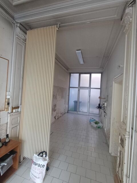   Ancien local pro (médical) 215 m² – Immeuble à fort potentiel de transformation en logements – Centre-ville 