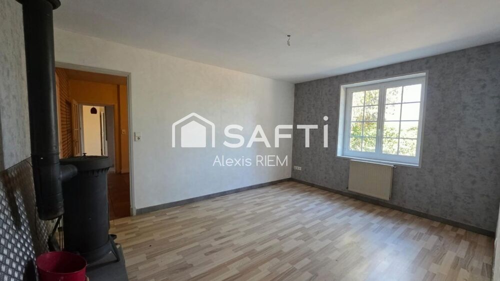 Vente Maison Maison en pierre de 120 m² au calme, avec dépendances et 4 400 m² de terrain sans voisin Virazeil