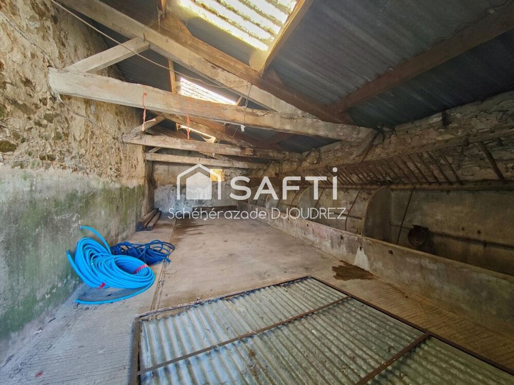 GRANGE EN PIERRES DE 188M² - TERRAIN 696M²