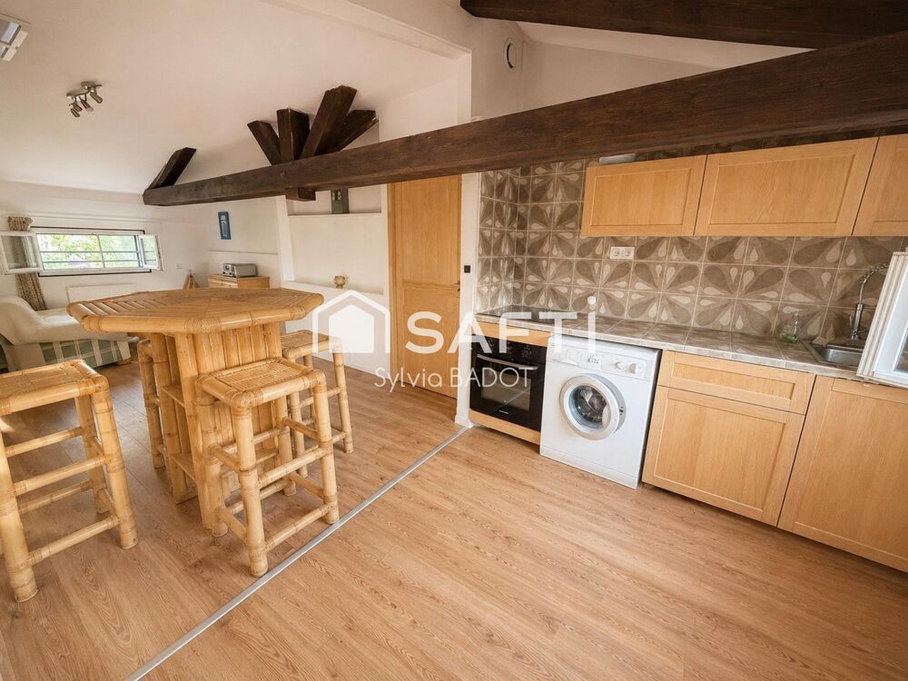 Vente Appartement PROCHE CENTRE LA SEYNE SUR MER APPARTEMENT T4 AU 3/3 + COMBLES La seyne-sur-mer