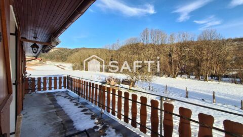   Vue agr�able, au calme sur un beau terrain Maison - 9 pi�ce(s) - 185 m�