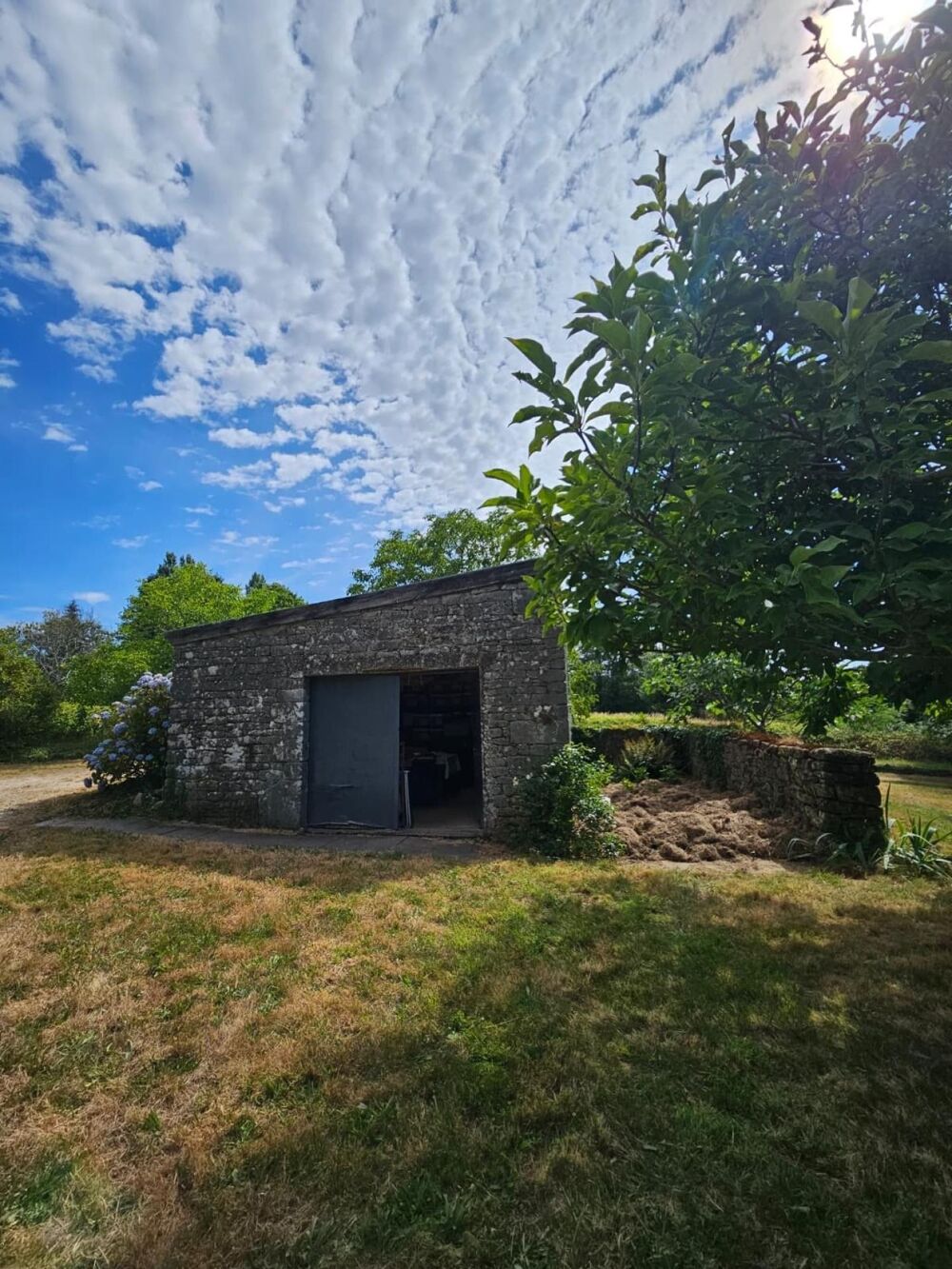 Longère rénovée de 260 m² aux portes de Vannes à Saint-Nolff (56)
